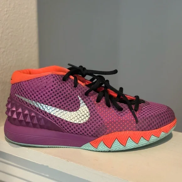 Nike Kyrie 1 Purple (GS) Easter Basketball Sneakers 717219-508 Youth Size 4.5Y - Picture 5 of 9